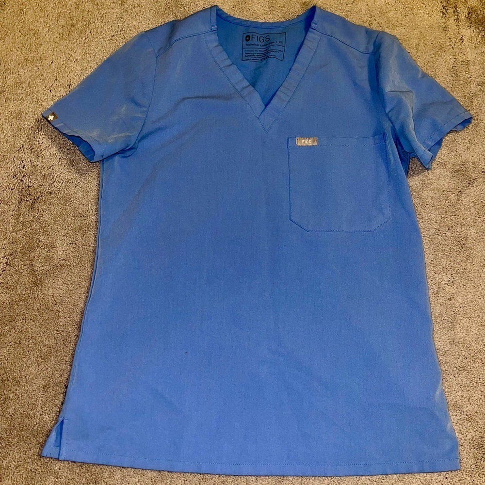 Figs Women’s Blue V-Neck Scub Shirt- extra small